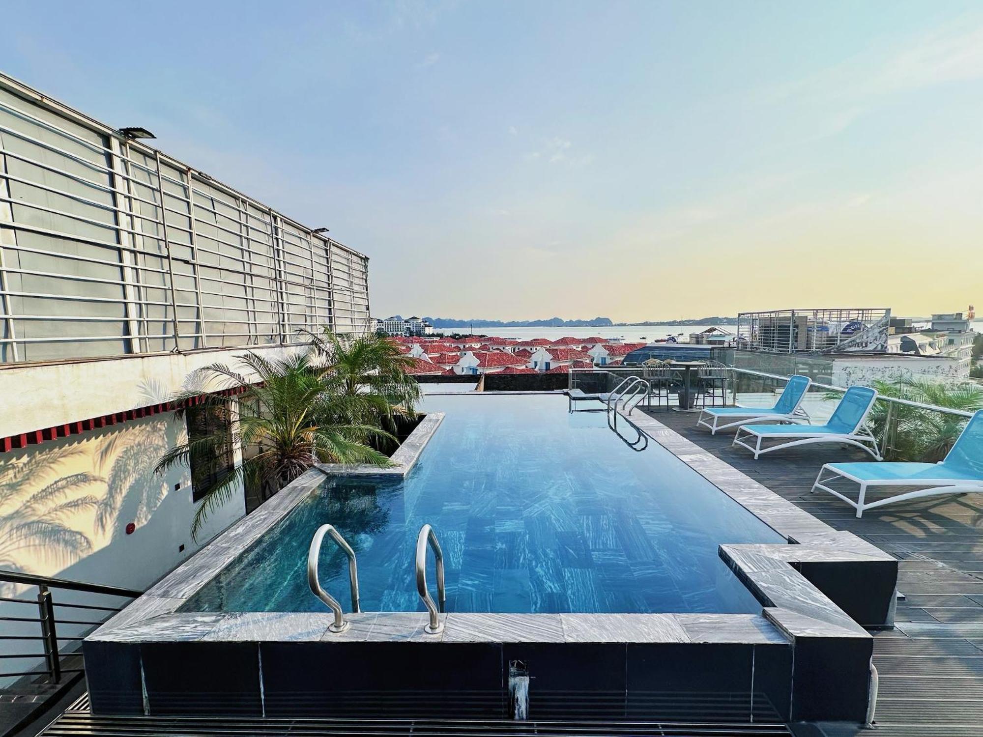 Green Suites Hotel ها لونغ المظهر الخارجي الصورة