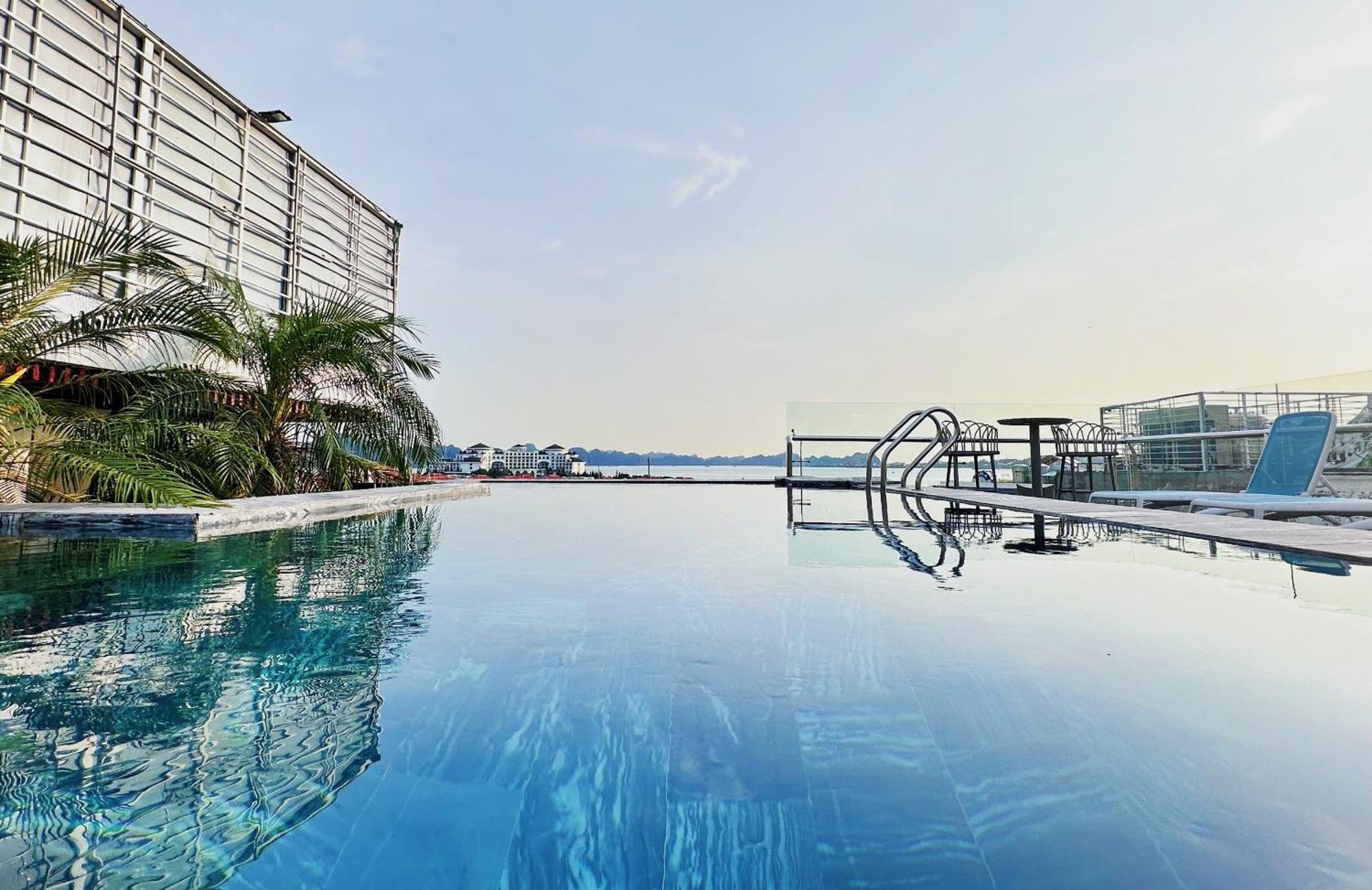 Green Suites Hotel ها لونغ المظهر الخارجي الصورة