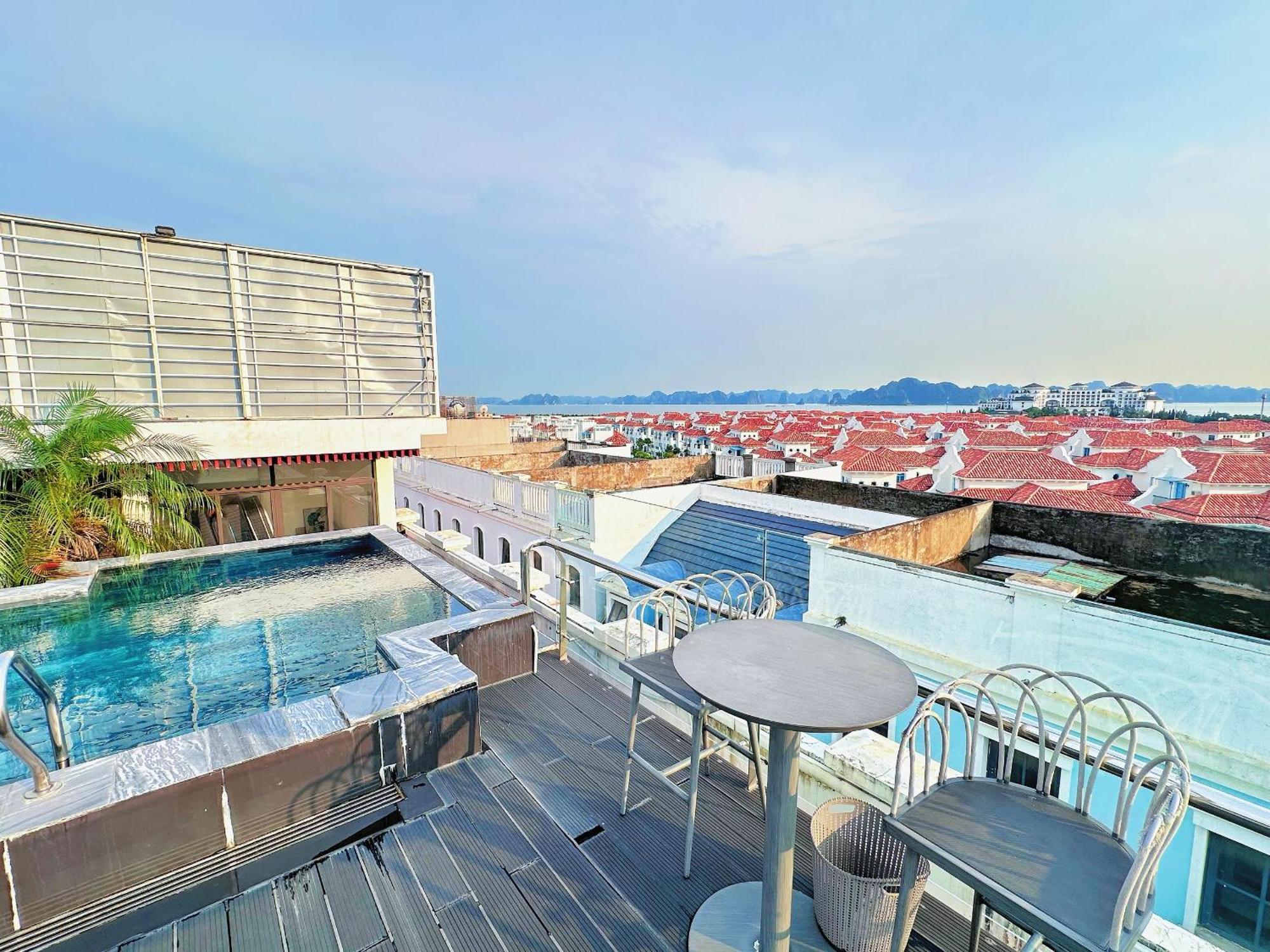 Green Suites Hotel ها لونغ المظهر الخارجي الصورة